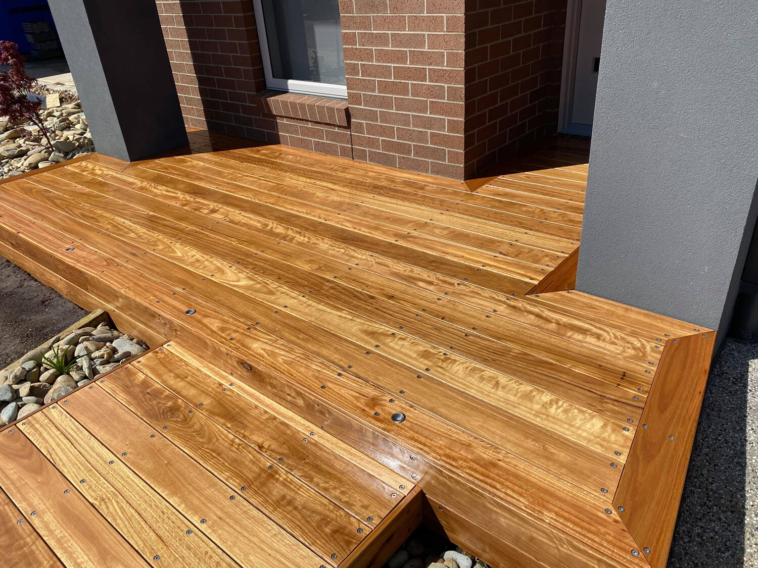 Blackbutt Entry-2