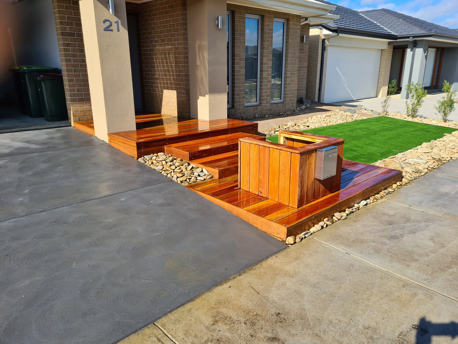 Spotted Gum Entry & Alfresco-2