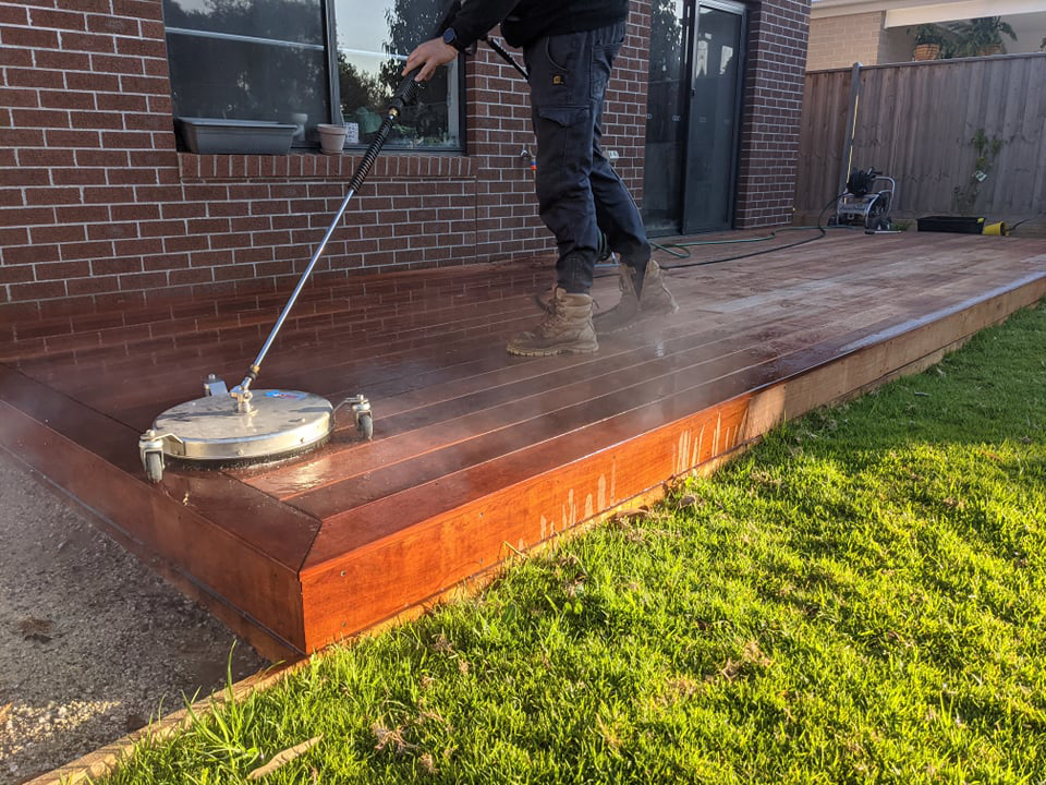 Deck-Out-Geelong-Maintenance-Action-Shots-3