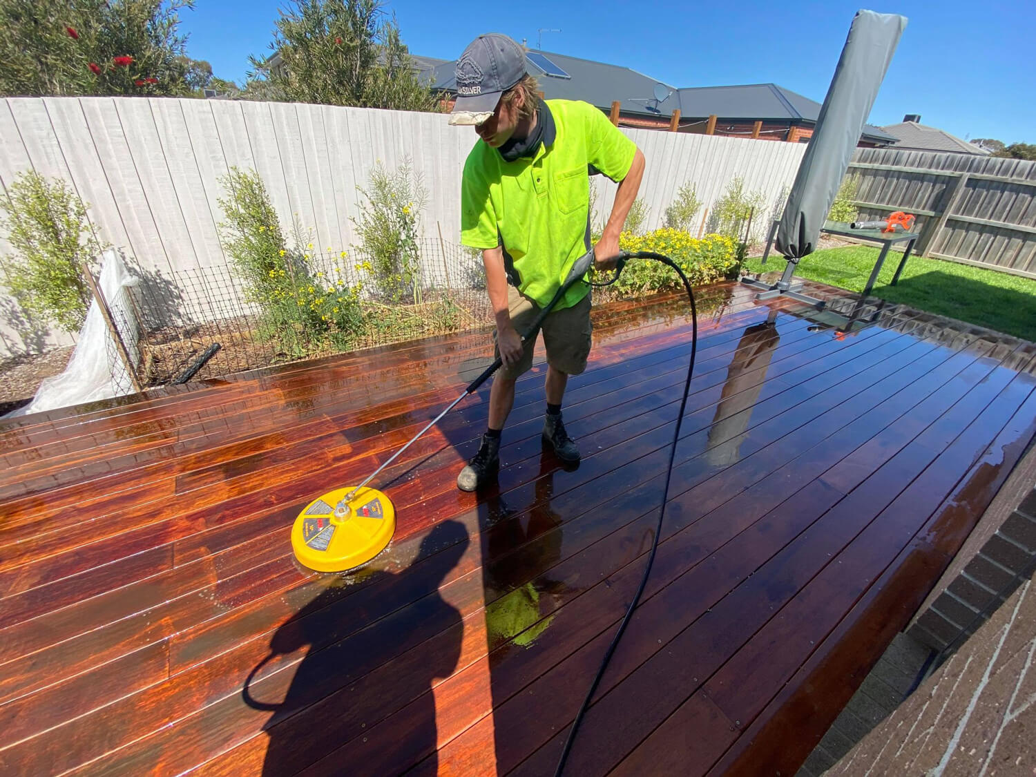 Deck-Out-Geelong-Maintenance-Action-Shots