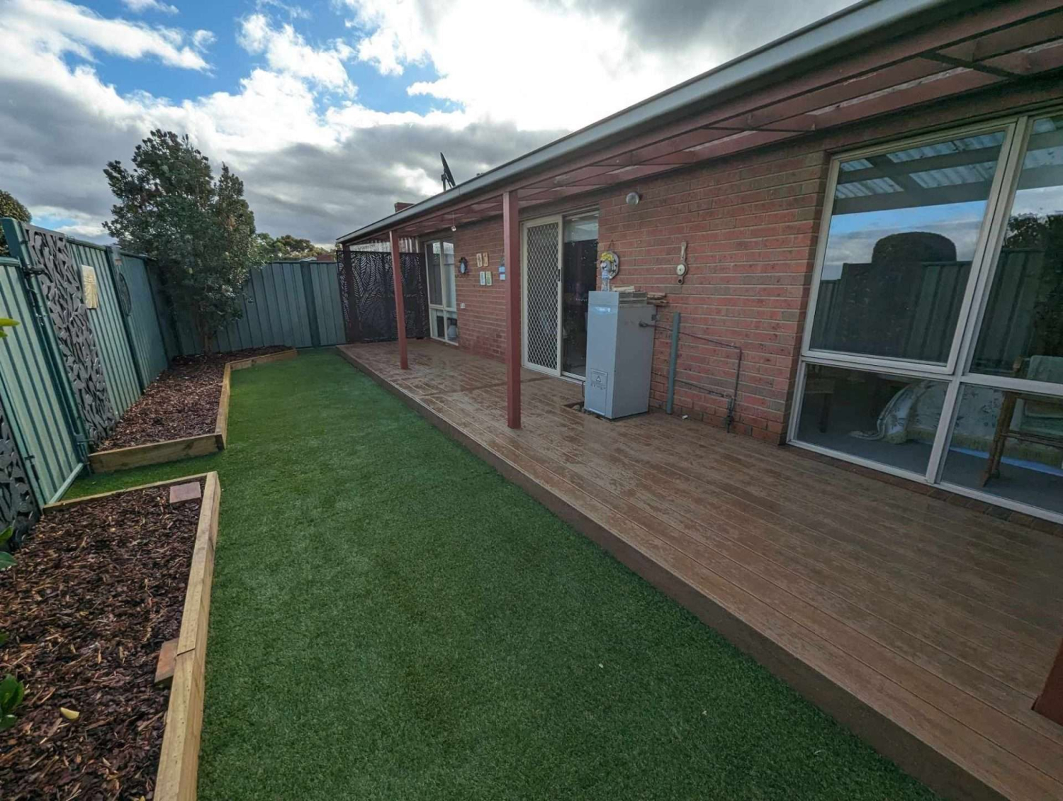 Deck-Out-Geelong-WoodEvo-Oak-Grovedale